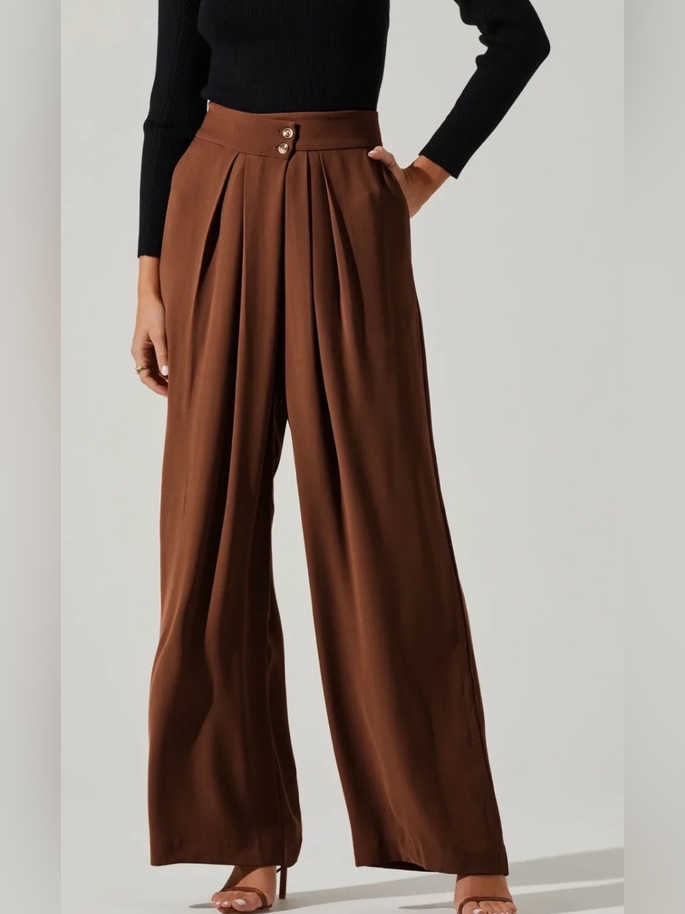 ASTR The Label Kara Criss-Cross Pleated
Wide Leg Pants. M. NWT - Picture 2 of 6